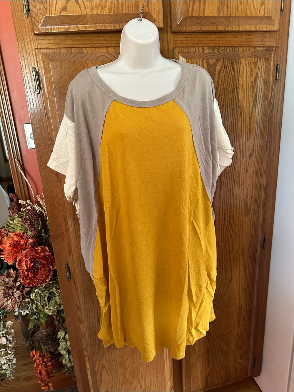Umgee large Mustard and Taupe Colorblock Short Sleeve Tunic